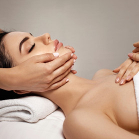 Sublimez votre visage avec un Soin Complet de la marque THALGO • Lys & Orchidée Sublimez votre visage avec un Soin Complet de la marque THALGO • Lys & Orchidée